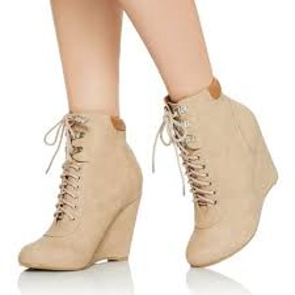 POUR LA VICTOIRE Women's Lang Tan Laced Wedge Platform Boots Booties Sz 8.5